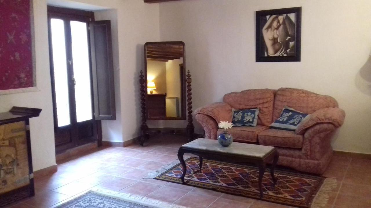 Casa Amparo Bed and Breakfast San Martín de Unx Εξωτερικό φωτογραφία