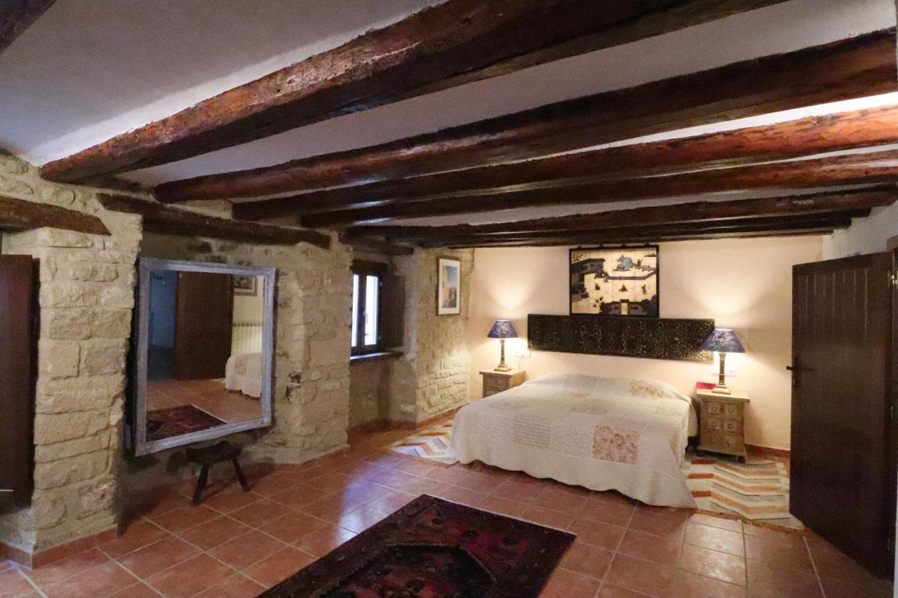 Casa Amparo Bed and Breakfast San Martín de Unx Εξωτερικό φωτογραφία