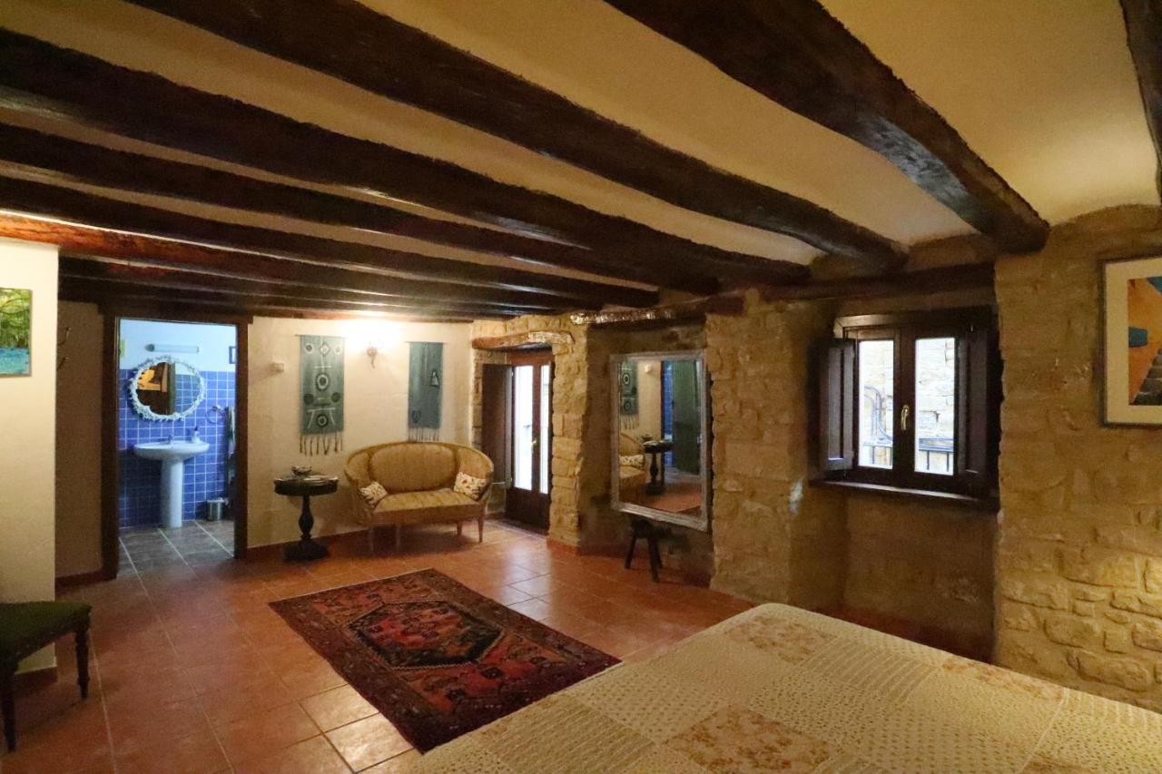 Casa Amparo Bed and Breakfast San Martín de Unx Εξωτερικό φωτογραφία